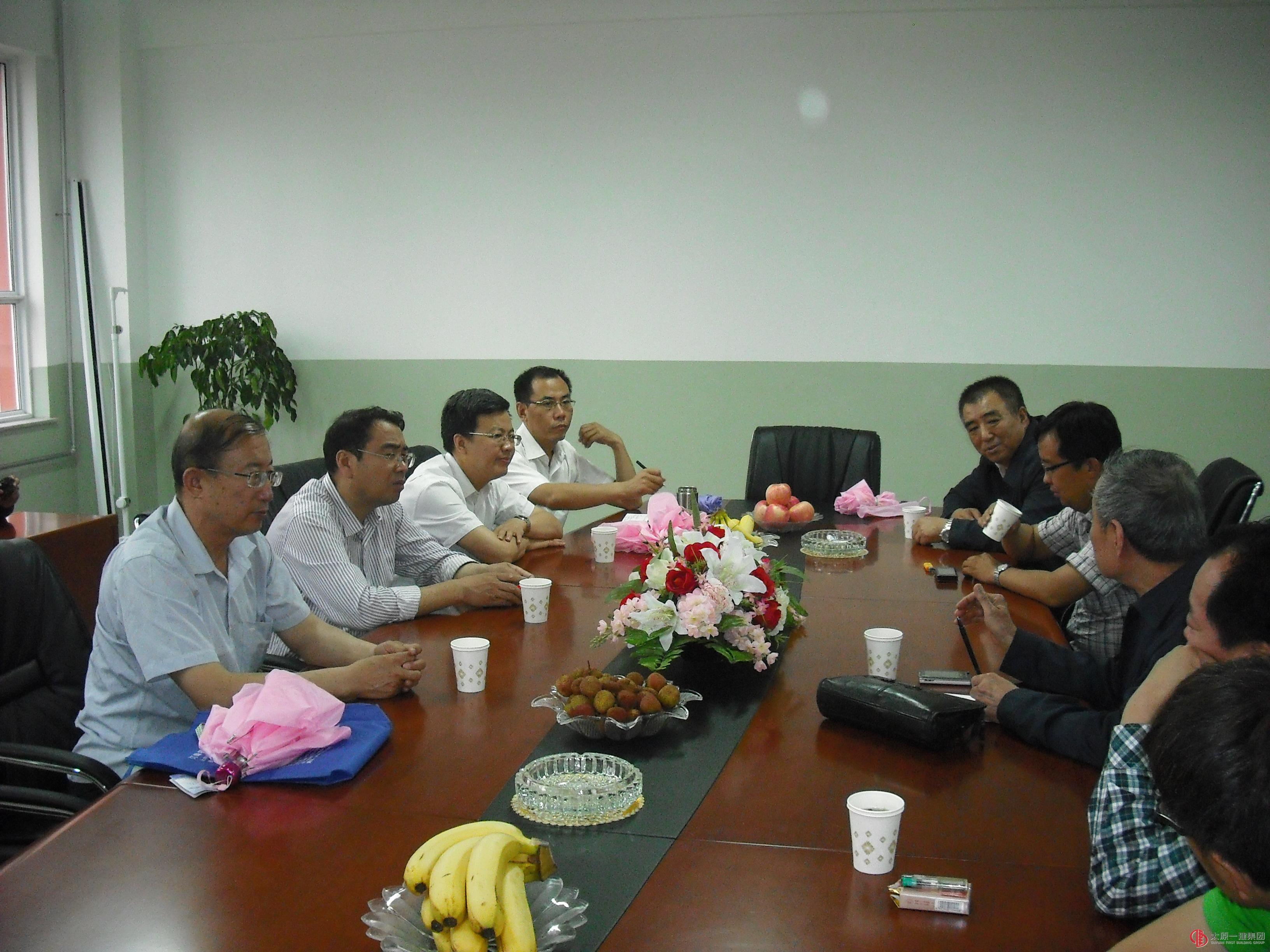 太原市优良工程评审专家组对集团公司两项工程进行现场复查