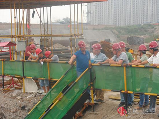 集团公司技术委员会对三千渡住宅北区4#楼工程项目进行施工组织设计评审论证